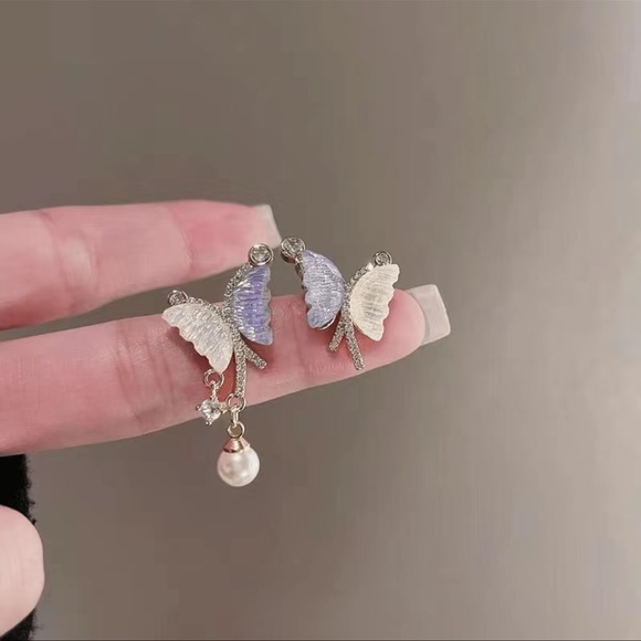 NEW Asymmetrical Butterflies Pearl S925 Earrings - Picture 2 of 6